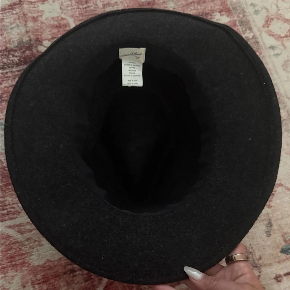 Universal Thread classic fedora